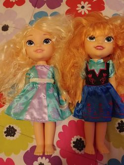 Elsa and Ana dolls