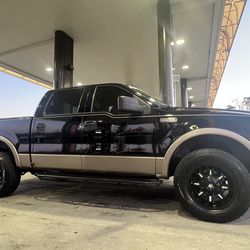 2004 Ford  Lariat F150