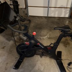 Peloton Bike + Shoes + Dumbbells – Good Condition – $500 