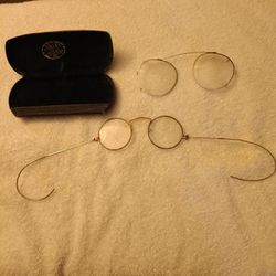 Antique, Vintage, or Old Eyeglasses 