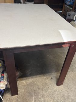 FREE TABLE