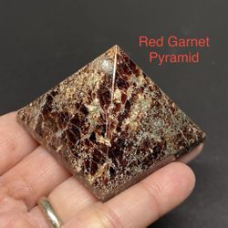 Red Garnet Genuine Stone Pyramid 116g