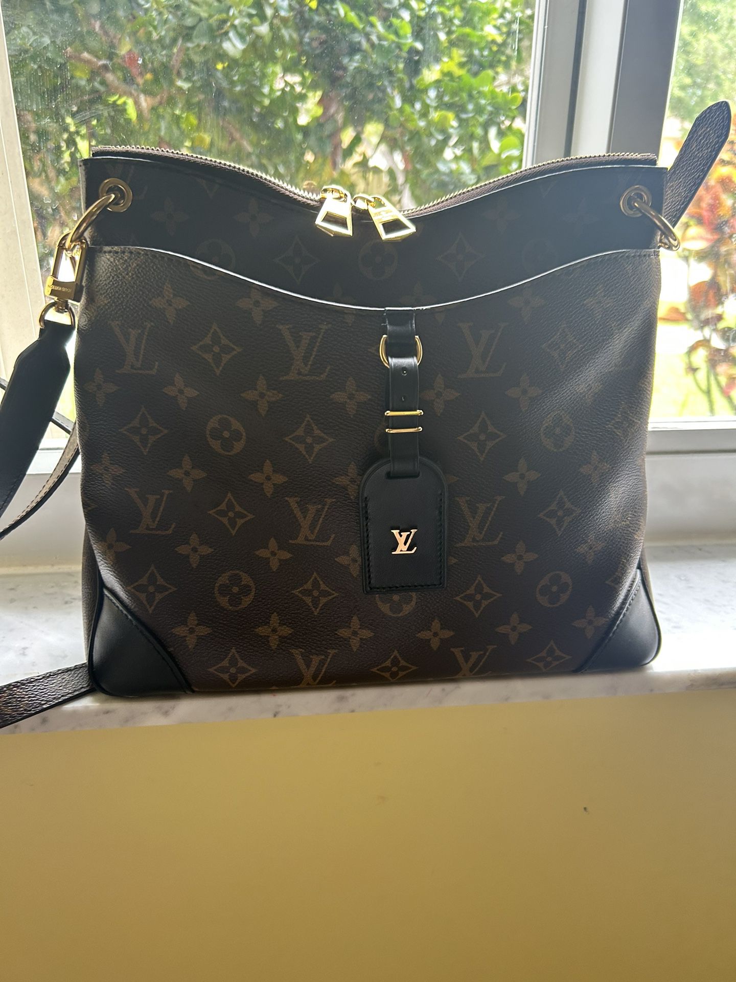 Louis Vuitton Odeon Tote MM for Sale in San Juan, TX - OfferUp