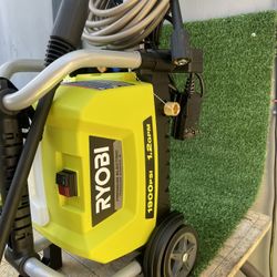 Ryibi Electric 1900psi Pressure Washer LIKE NEW