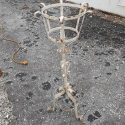 Cool Rustic Plant Stand