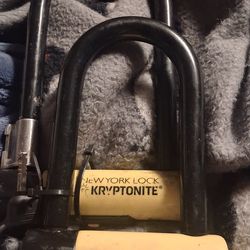 TWO (2) BRAND NEW Kryptonite U New York Standard U-lock