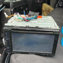 Pantalla PIONEER  Para Carro   Usada 
