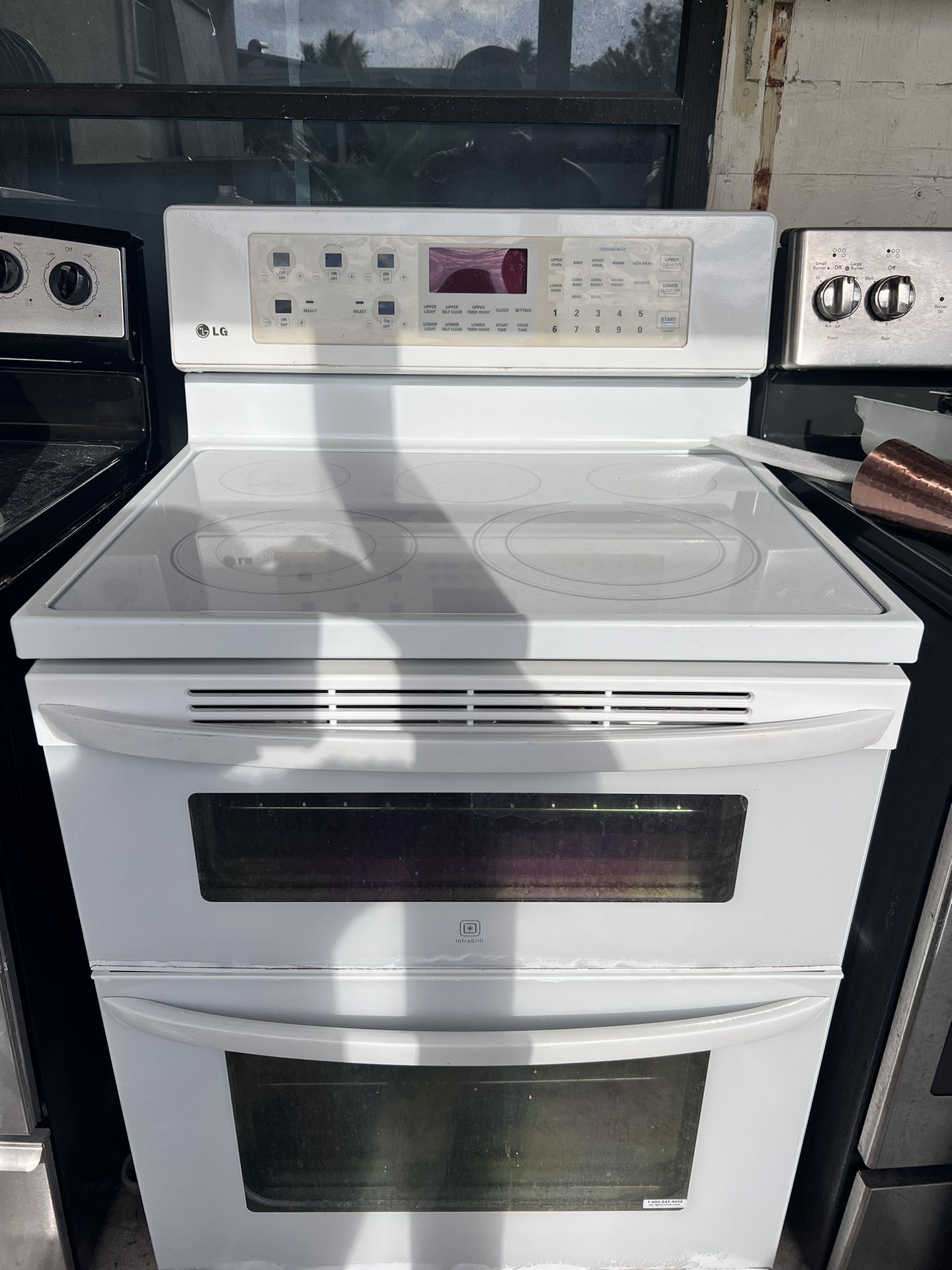 White Double Convection Oven LG DELIVERY AVAILABLE 🚚