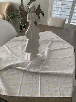 Beautiful Square Christmas Table Cloth New
