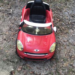 Mini Cooper Replica Drive In Toy 12 Cold W/Charger Fix Or Parts $20 Cash New Port Richey 