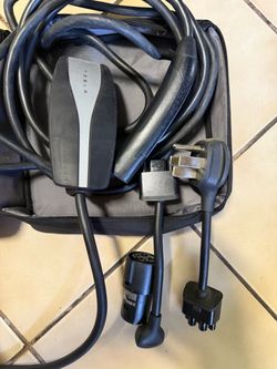 Tesla cable charger