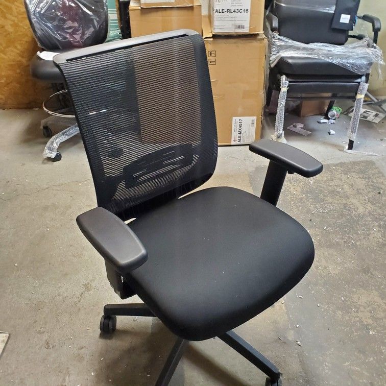 HON Convergence Mesh Back Fabric Task Chair, Black (HONCMS1AACCF10