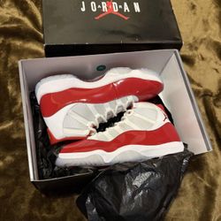 Jordan 11 Cherry Size 10