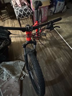 Specialized Pitch Mountain Bike – Red