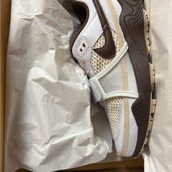 travis scott light chocolate Size 9 