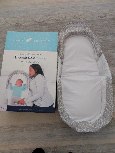 baby delight snuggle nest dream- baby bassinet