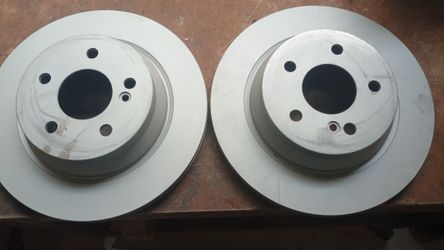 Mercedes OE rear brake rotors, vented, coated