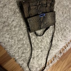 Women Purse /Ivanka Trump .. Authentic 