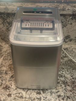Ice maker