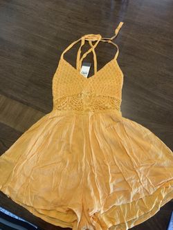 🌸🌷🌸🌷Abrecombie & Fitch Romper NEW W/T🌸🌷🌸🌸