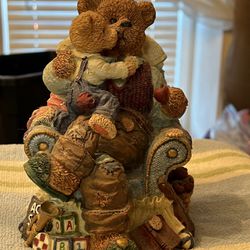 Bear Statue 