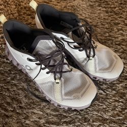 On cloud Women’s X3 Sneakers White/Heron Size 8/39