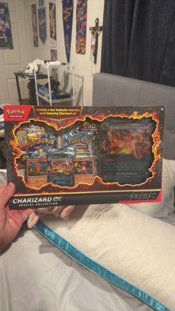 Pokémon Charizard ex Special Collection Box