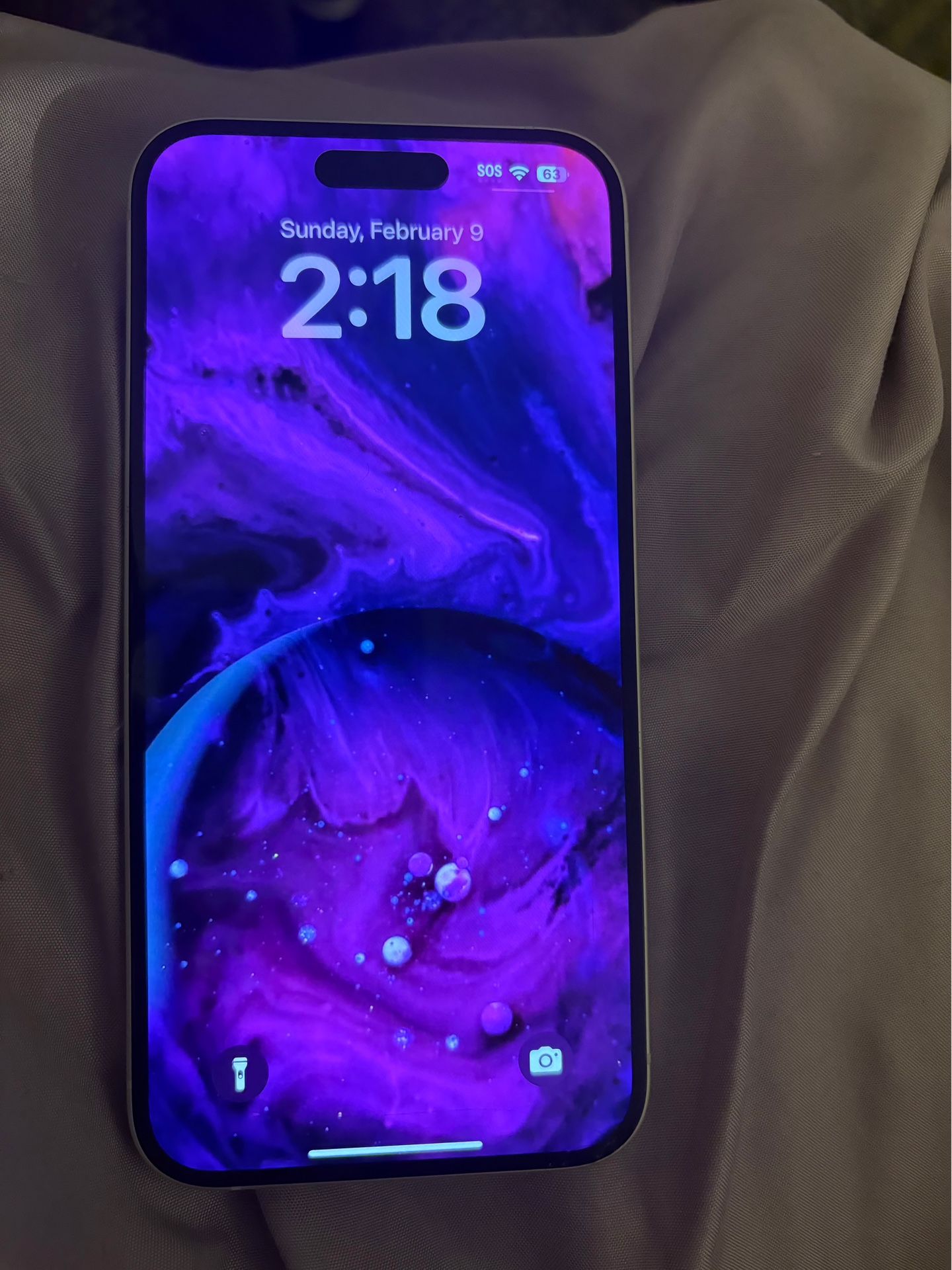 Locked iPhone 15 Plus 