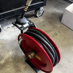 Air hose reel