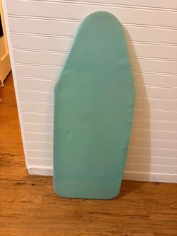 Table top ironing board