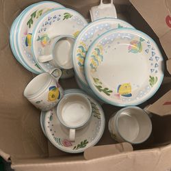 Dishware set