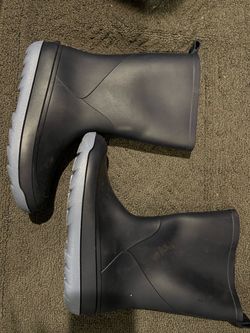 Boys rain boots
