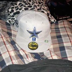Dallas Cowboys Fitted Hat
