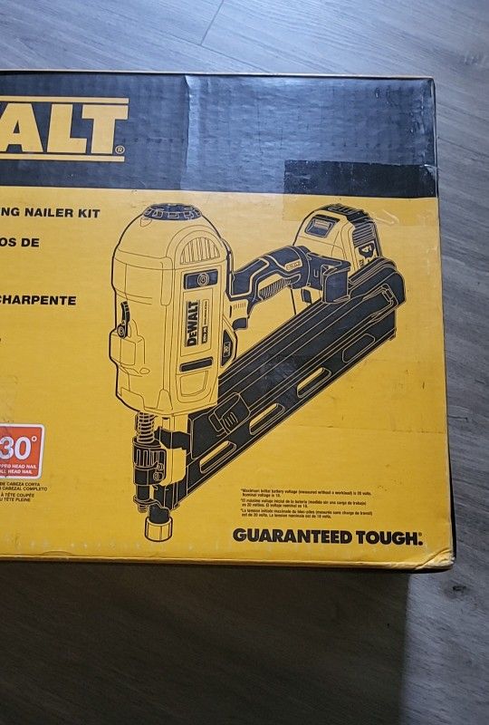 Dewalt 30 Degree Nail GUN battery And Charger Included