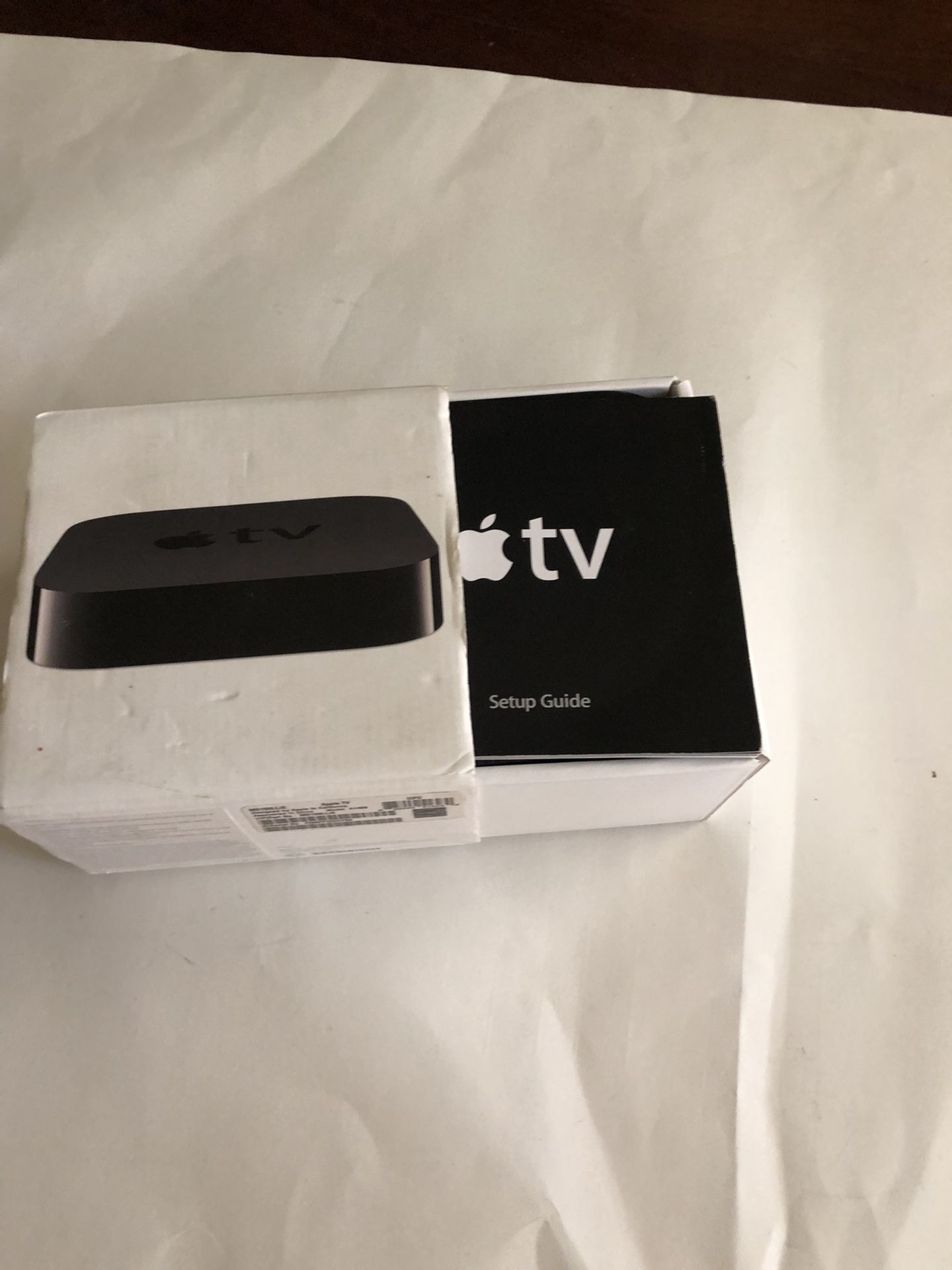 Good Condition Apple TV (4th Generation) 32GB HD Media Streamer - A1625  No Remote*READ*