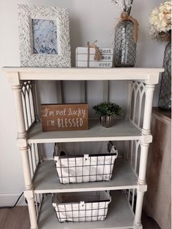 Complete Farmhouse Display Shelf with Décor – Ready to Style Your Home