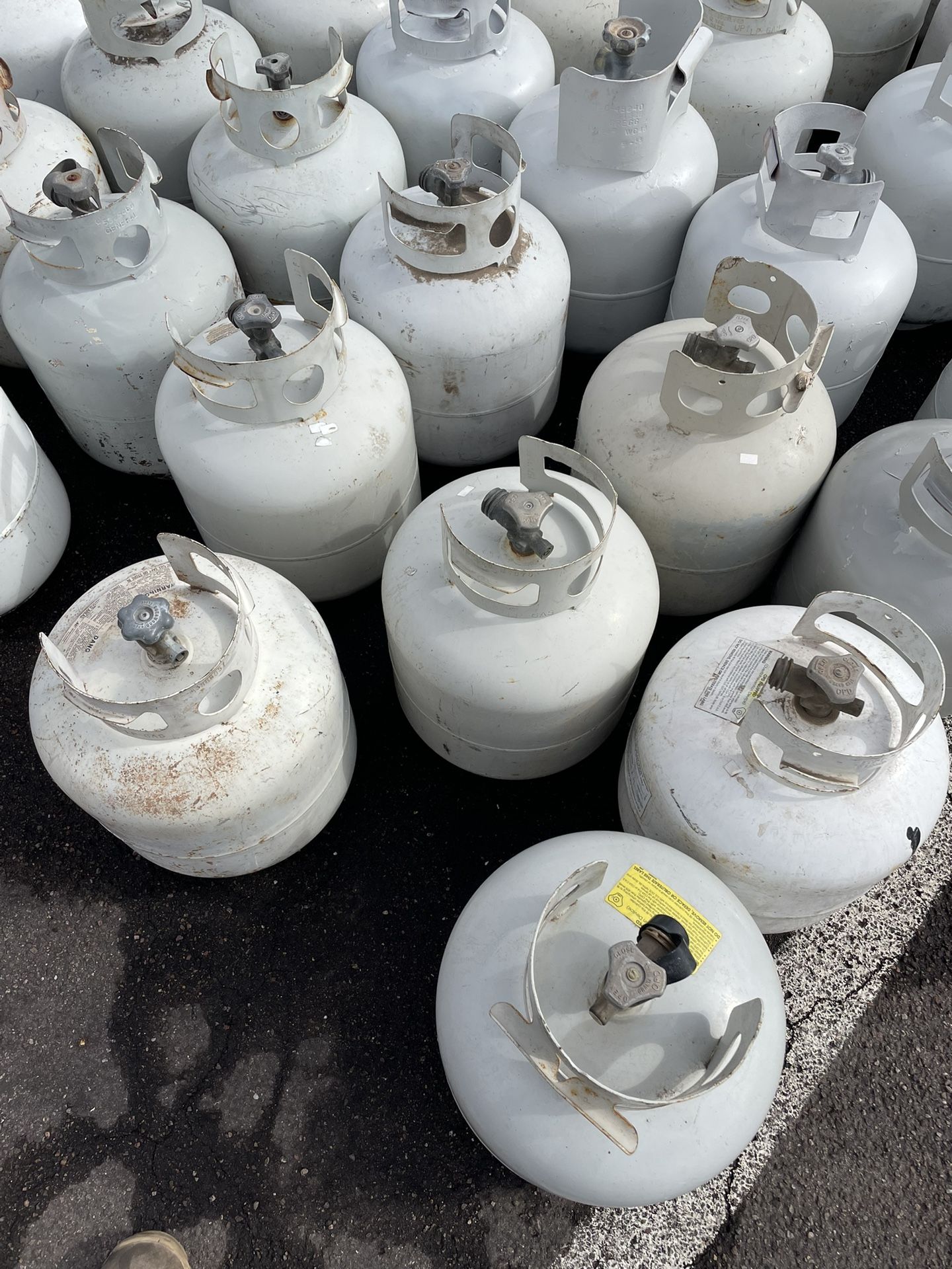Gas Tanks I Have One Hundred 19 For Each Please Price Is Firm No Discount