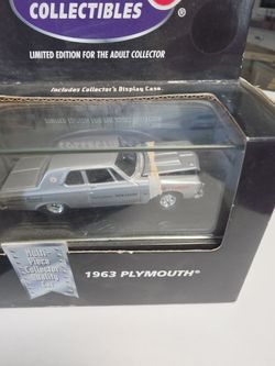 Toy Hotwheel1963 PLYMOUTH