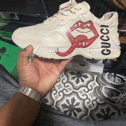 Gucci Size 44
