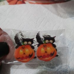 BRAND NEW CAT AND PUMPKIN EARRINGS