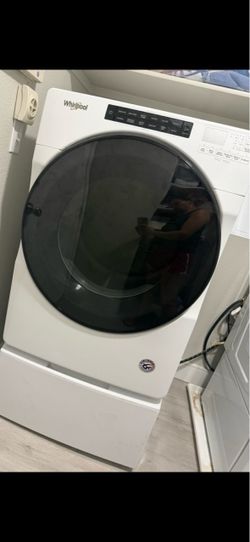 Whirlpool Front Load Gas Dryer with Pedestal