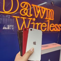 iPhone SE 3rd Gen Unlocked 