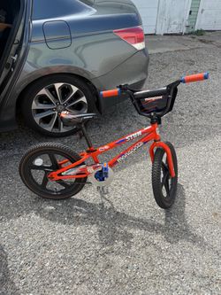 Kids Mongoose Stun 18’ BMX Bike