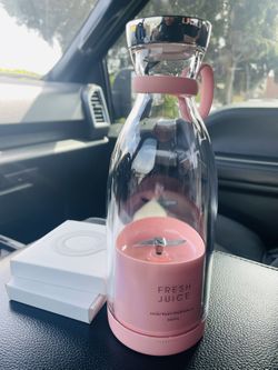 Portable wireless Charging Blender.