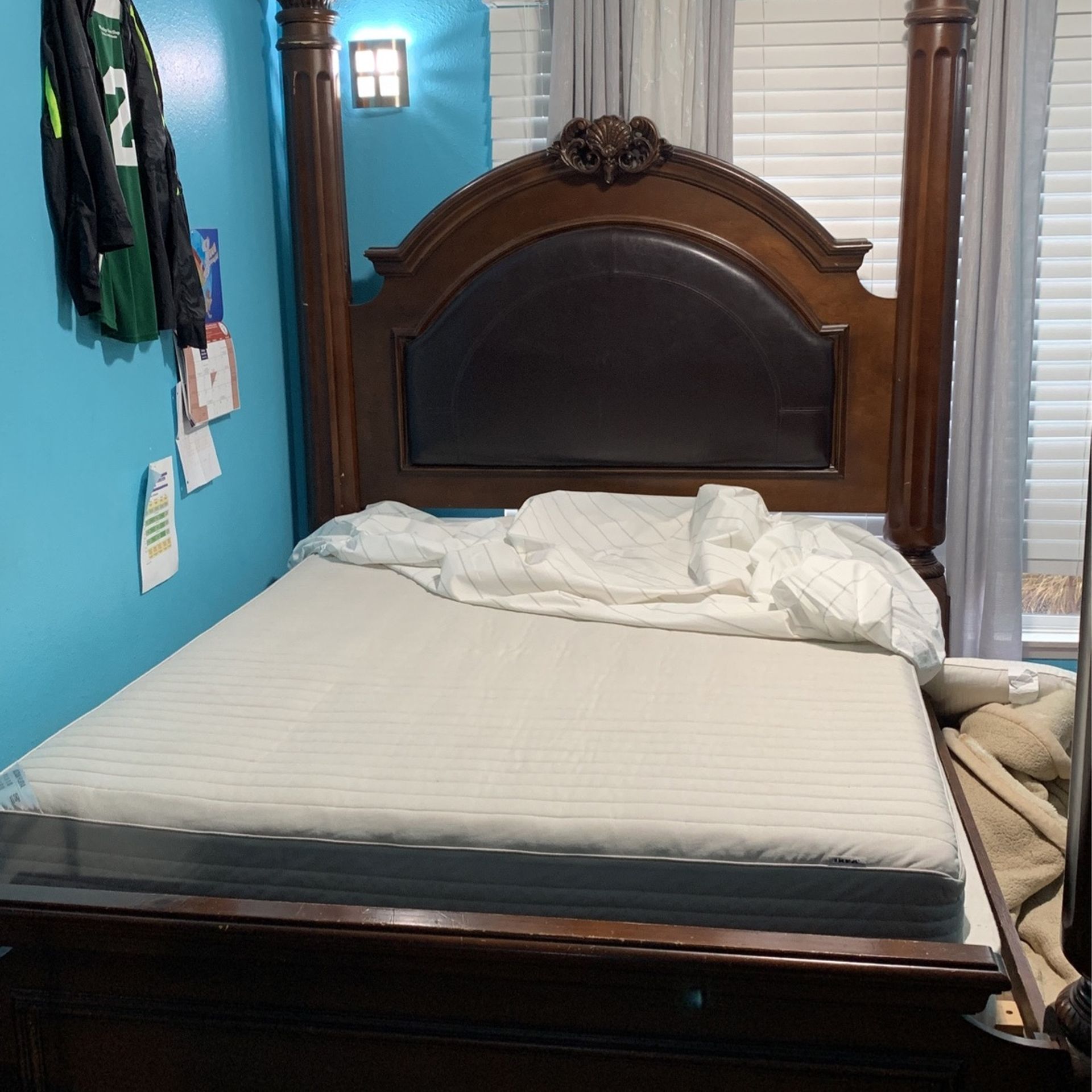 Queen Bed