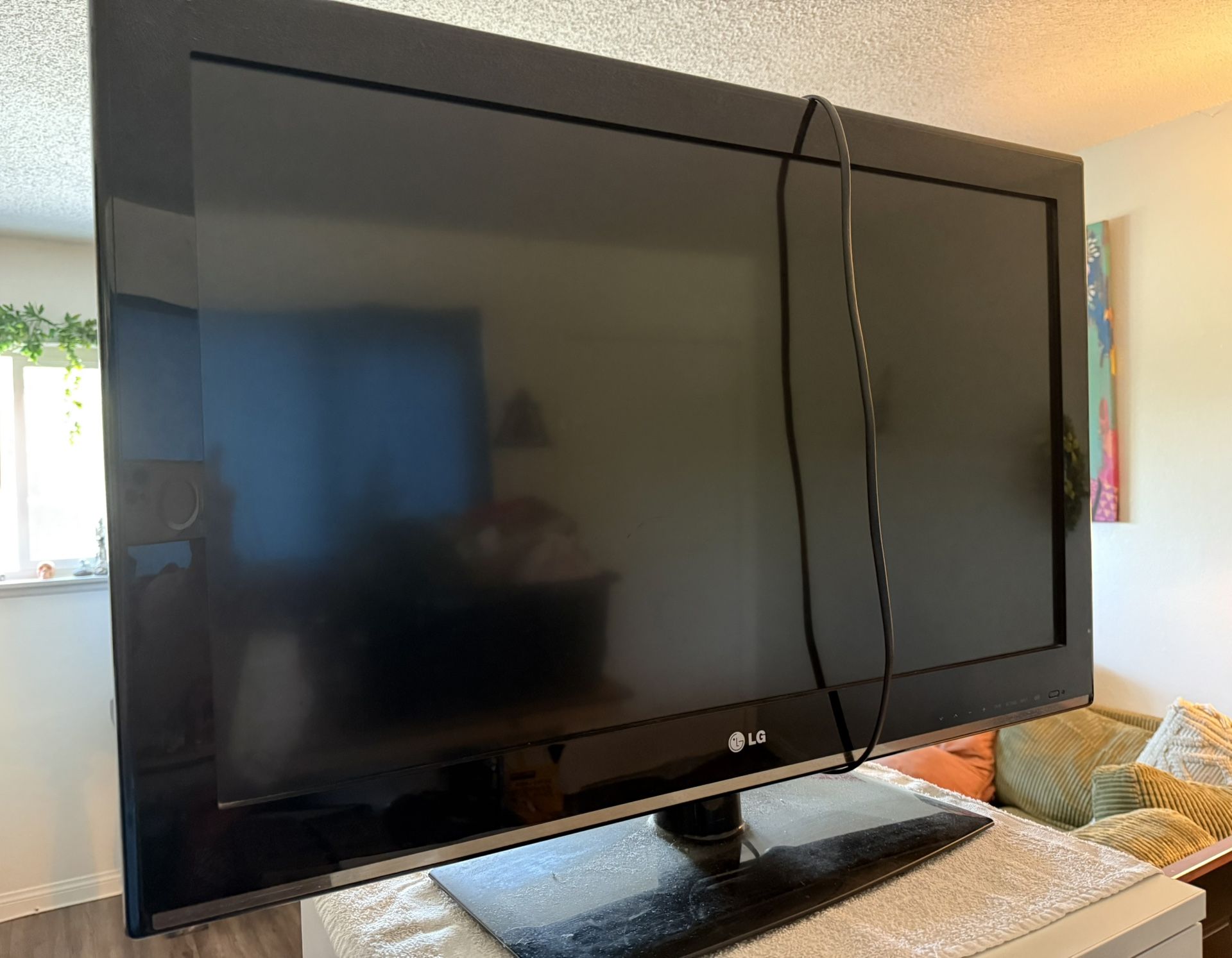 LG Television