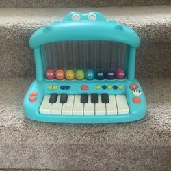 Hippo Pop Play Piano