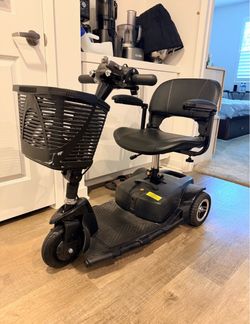 Vive 3 mobility scooter