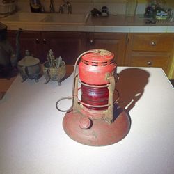 Kerosene lantern