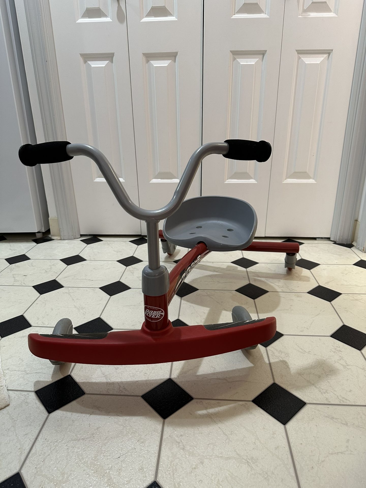 Kids Radio Flyer Ziggle Rider โ Great Condition!